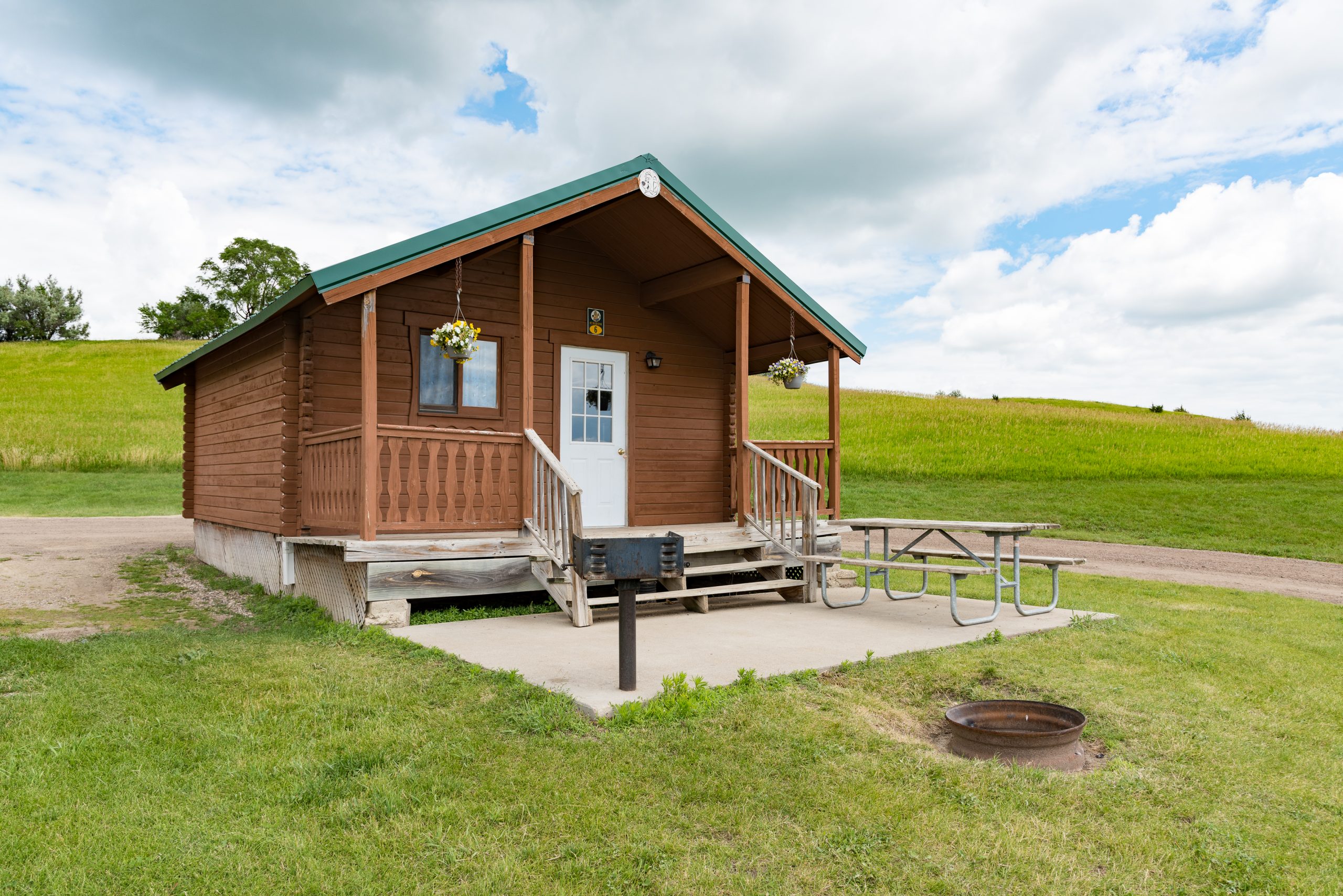 Front view of bungalow style cabin